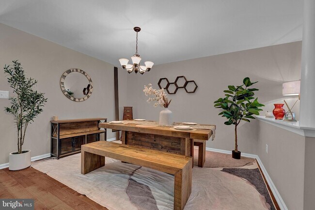 Building Photo - 307 Bollen Ct