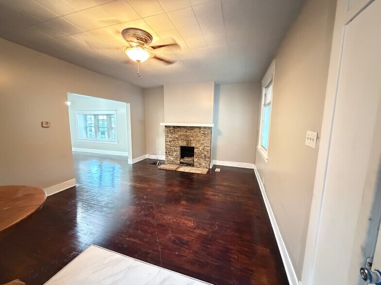Building Photo - 4320 Gallia St