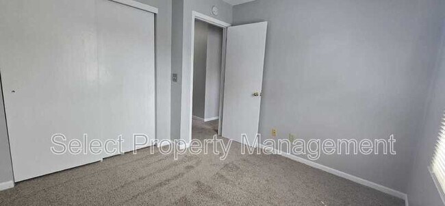 Building Photo - 5404 Evard Rd