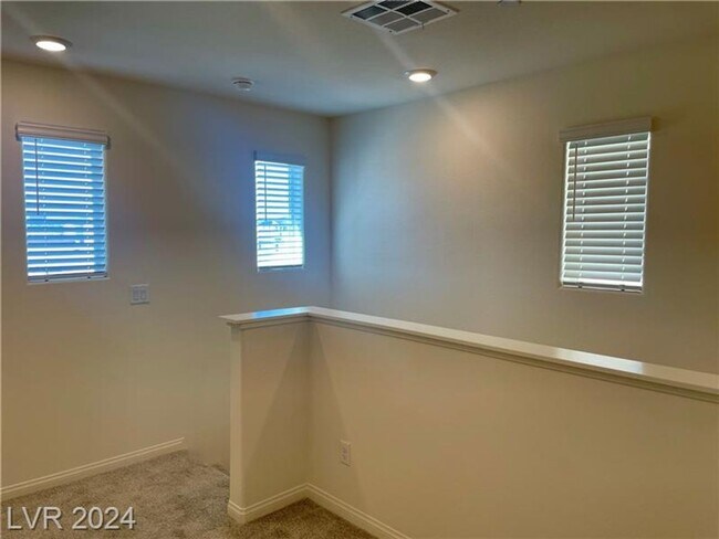 Building Photo - Brand New 4 Bedroom Townhome-Sunrise Manor