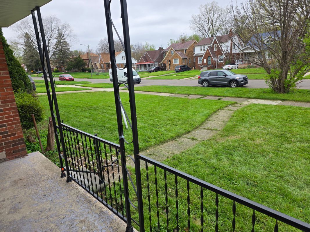 Building Photo - 12840 Kilbourne St