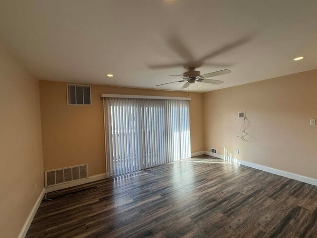 Building Photo - 1505 Morris Ct