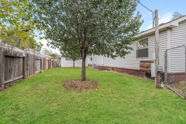 Building Photo - 21035 Sweet Blossom Ln