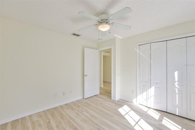 Building Photo - 219 Island Water Way