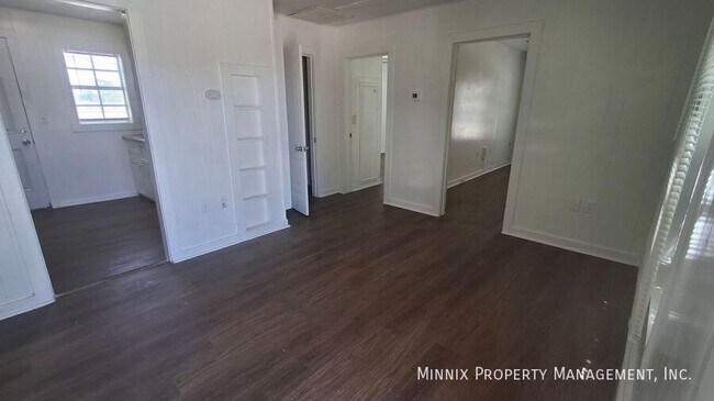 Building Photo - 102 N 11th St