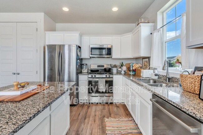 Building Photo - Mcd-1460 E Lowe Peak Dr