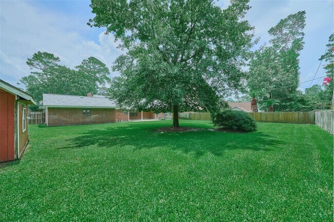 Building Photo - 26611 Oak Hill Dr