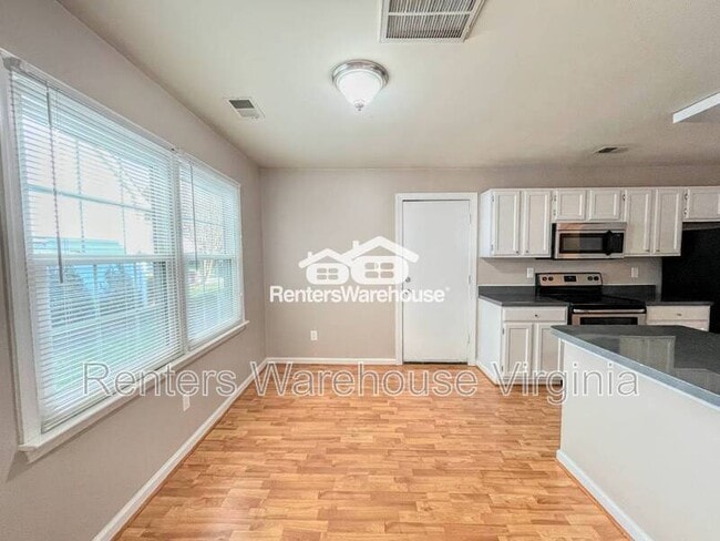 Building Photo - 947 Shoal Creek Trail