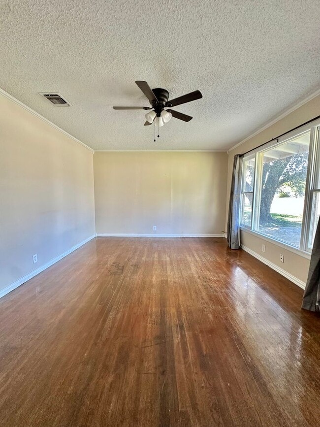 Building Photo - COMING SEPTEMBER 2026 | Cute 3-Bedroom Home in College Hills!