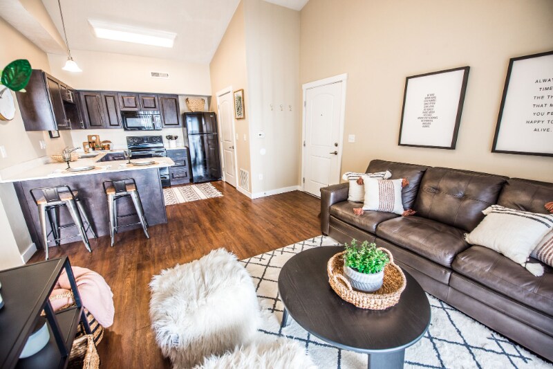 Building Photo - 1837 N Berra Blvd