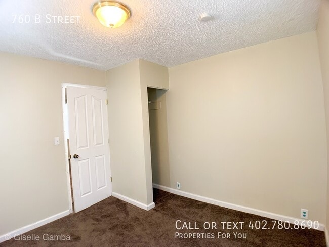 Building Photo - 760 B St