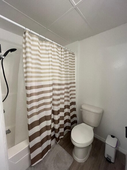 Building Photo - 920 N 9th St Rd