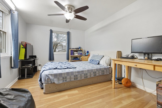 Building Photo - 818 Dunbar Ct