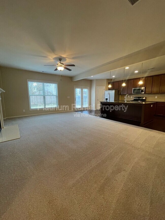 Building Photo - 5755 Rialto Way