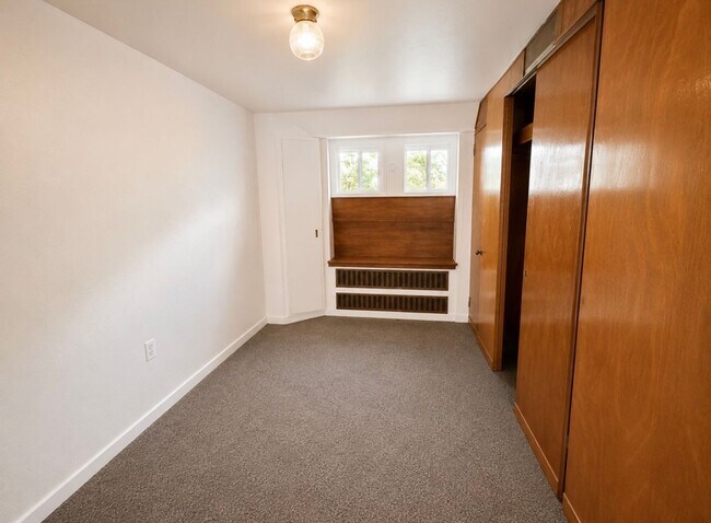Building Photo - 144 Sumner Ave