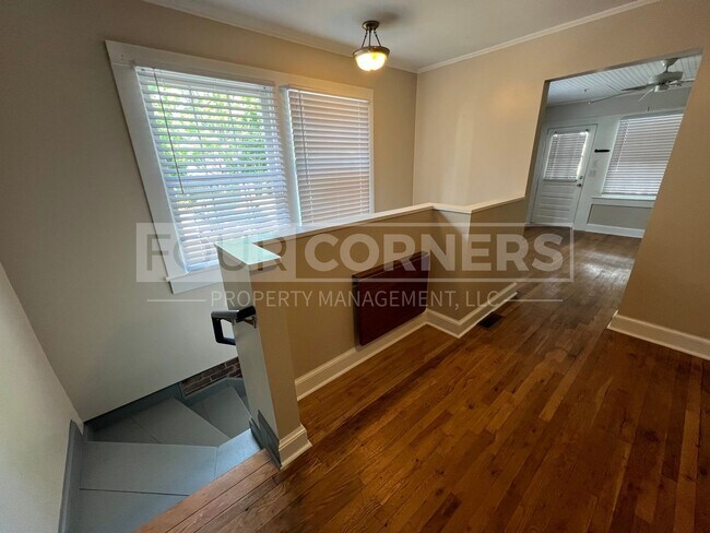 Building Photo - Charming 2 Bedroom 2 Bath in Historic Building