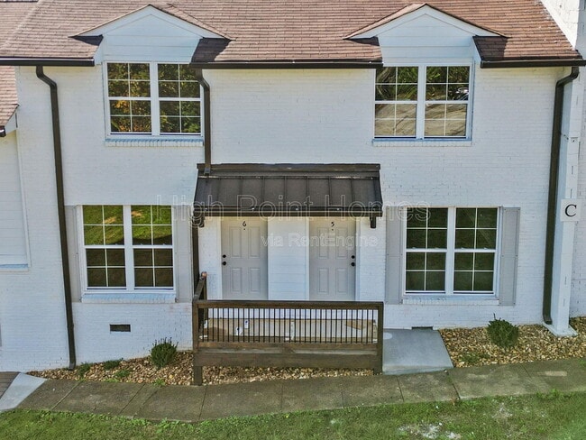 Building Photo - 400 Gallery Ln