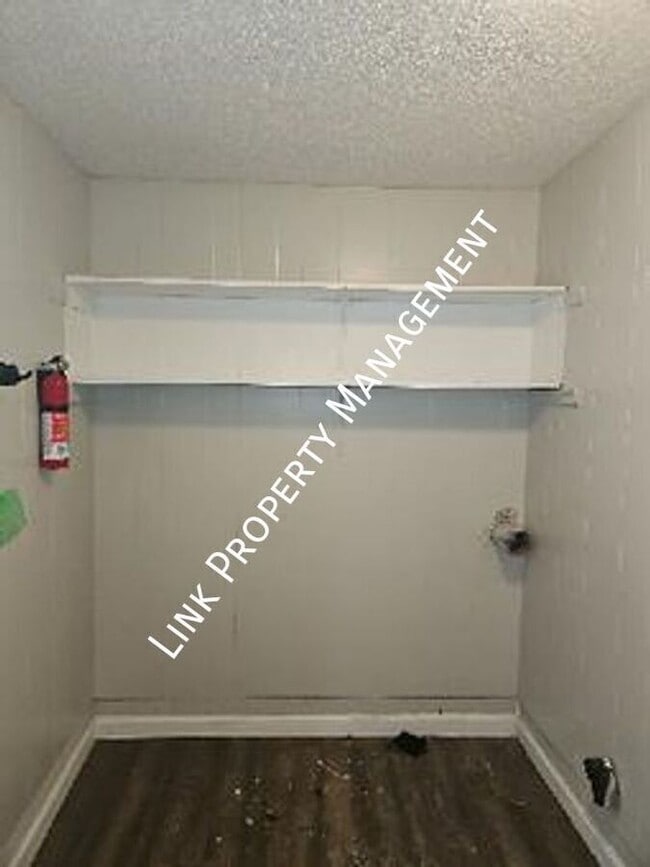 Building Photo - 1640 Keeble St