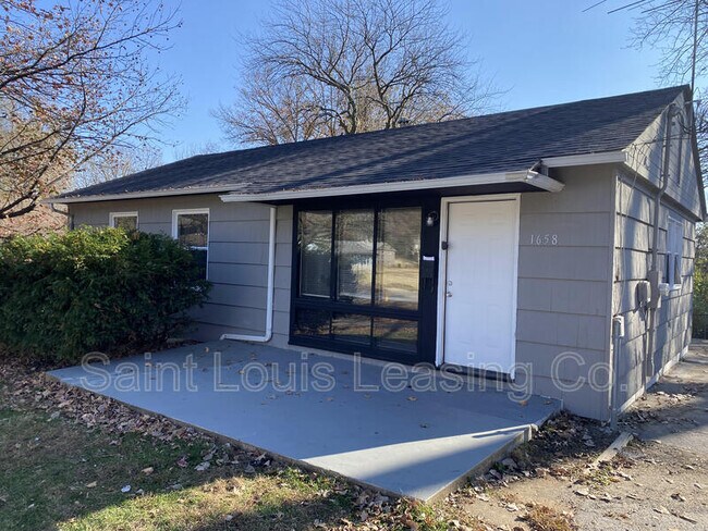 Building Photo - 1658 Kappel Dr