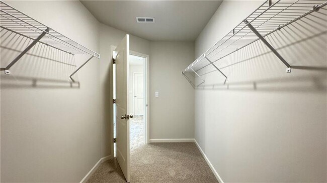 Building Photo - 56 Thompson Ridge Ln