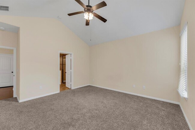 Building Photo - 16421 Pallazo Dr