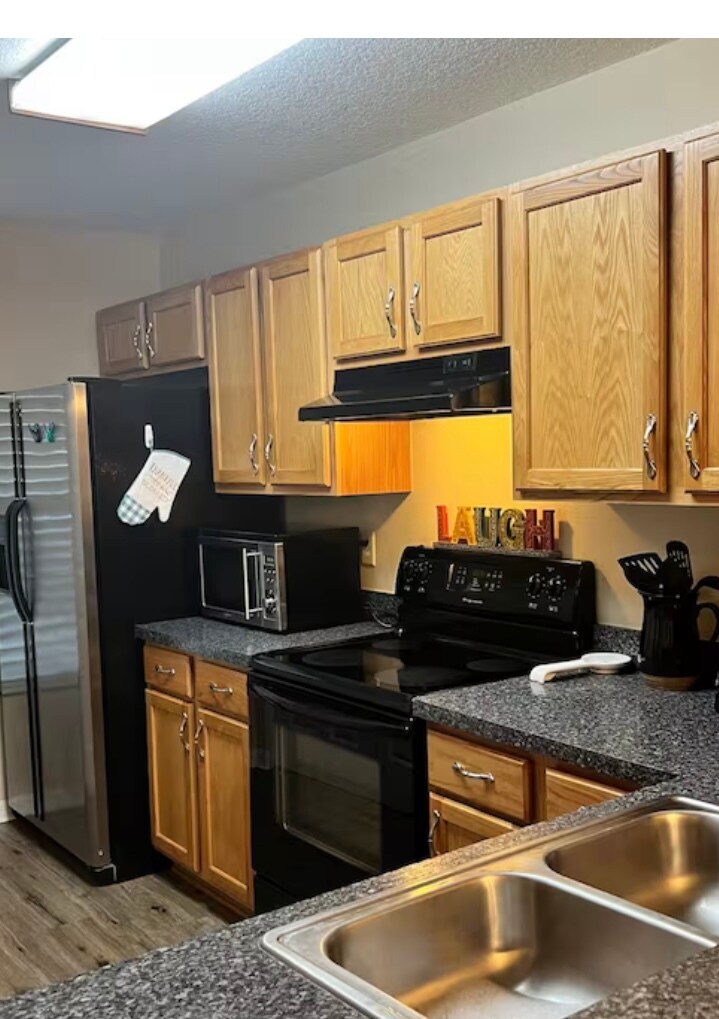 Kitchen - 2306 SW 42nd Dr