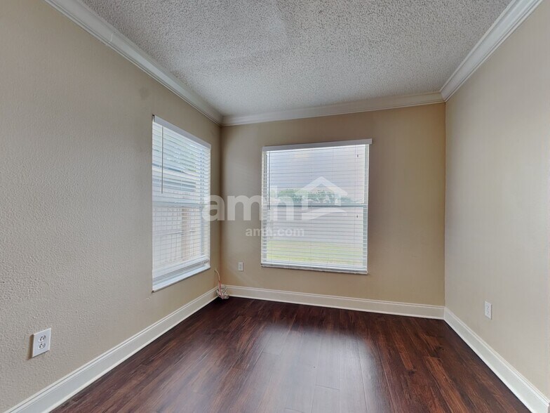 Building Photo - 28721 Seashell Ct