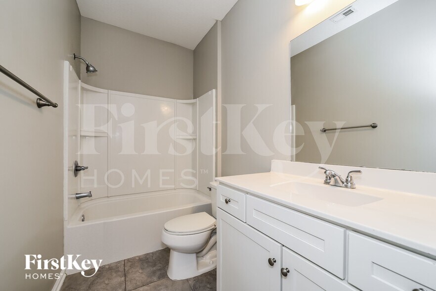 Building Photo - 15402 Turkoman Cir