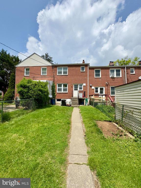 Building Photo - 11 Wilfred Ct