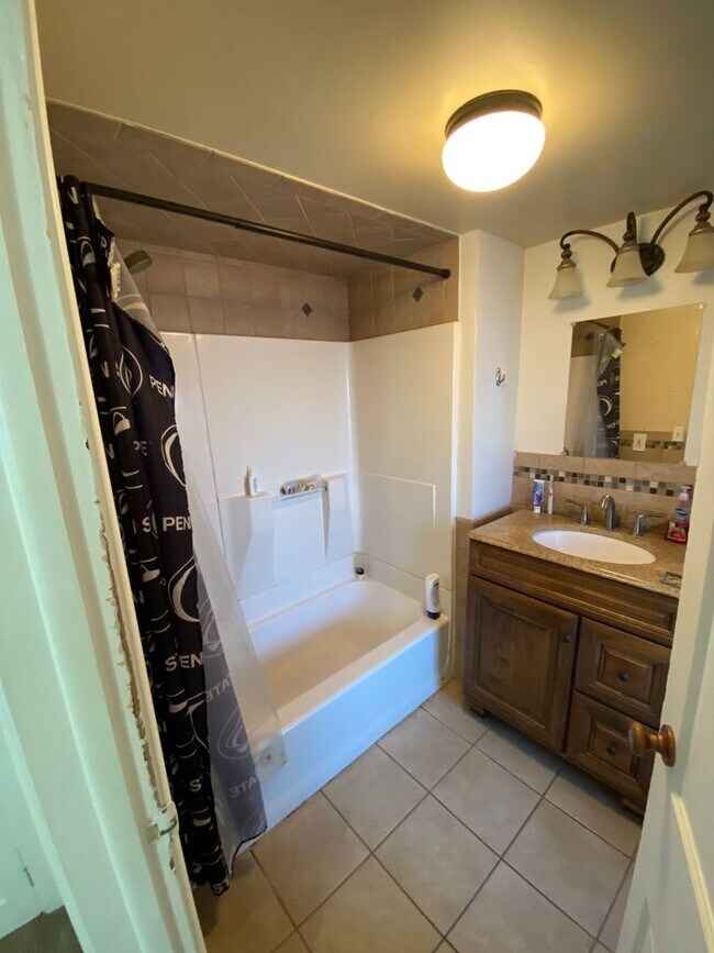 Building Photo - Remarkable 3 BR Townhouse in Downtown Lancaster City with Large Fenced in Backyard!