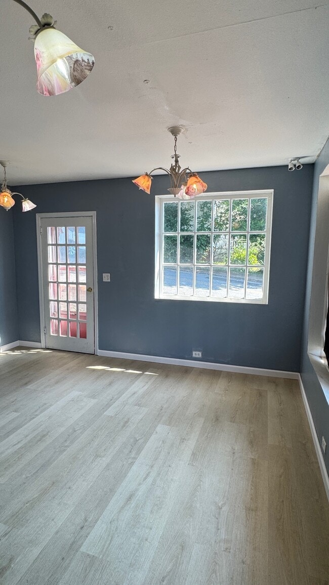 Building Photo - 405 S High St