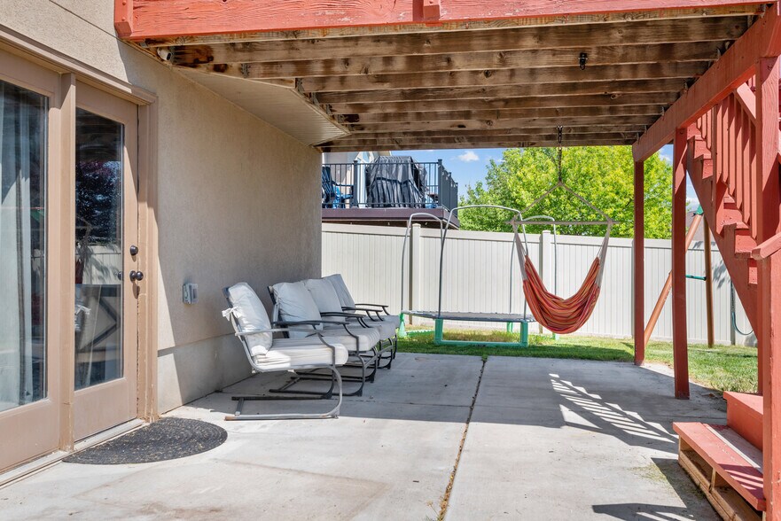 Building Photo - 1396 S Lukas Ln