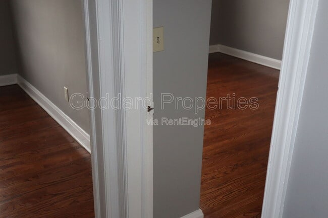 Building Photo - 5916 Northwood Dr