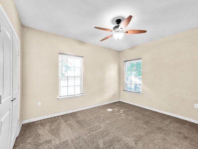 Building Photo - 1020 Elwood Rd