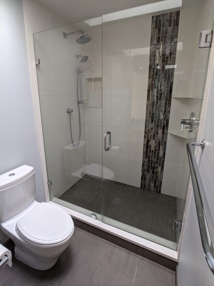 Dual showerheads in master en suite - 1908 Dayton Ave NE