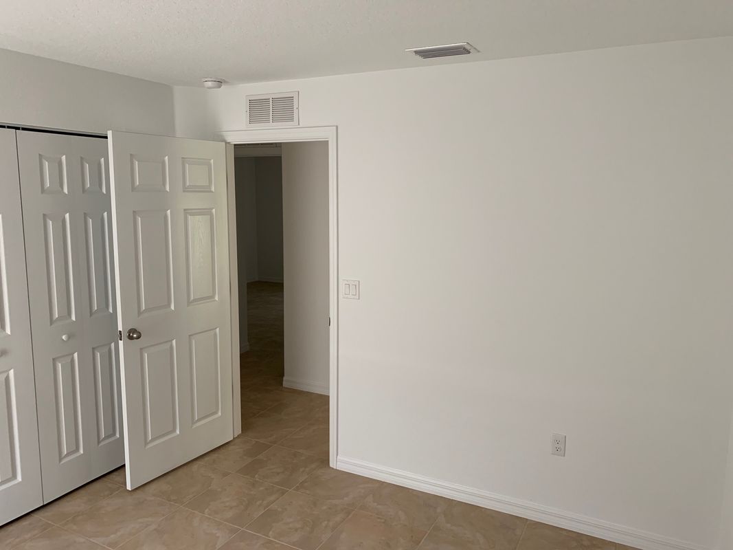 Building Photo - 36 Renshaw Dr