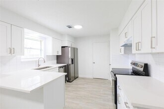 Building Photo - 2510 Straight Creek Dr