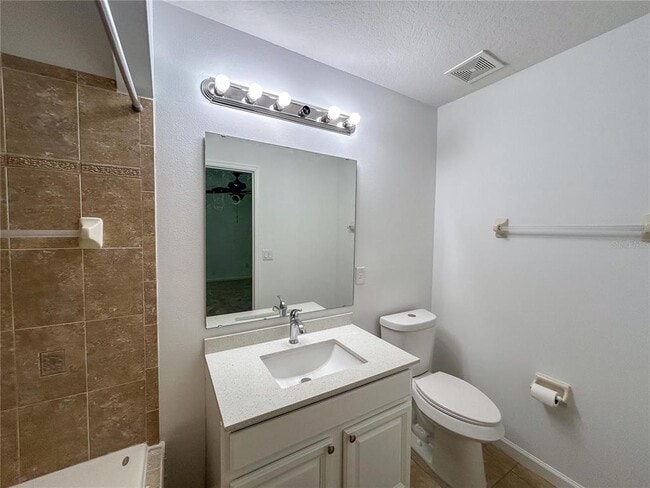 Building Photo - 10398 Park Commons Dr
