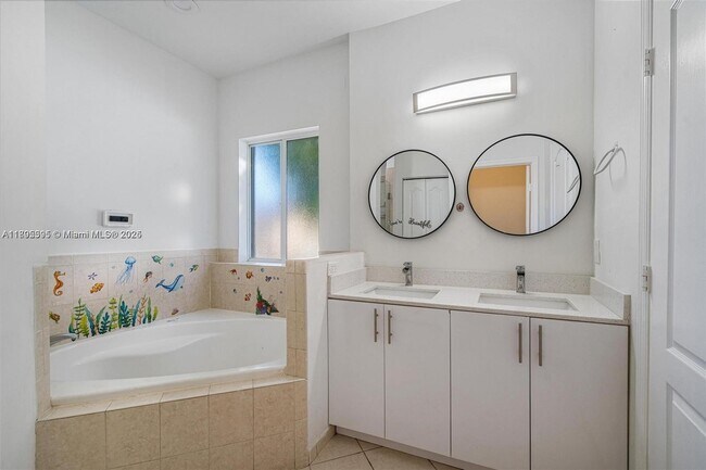 Building Photo - 16350 SW 50th Terrace