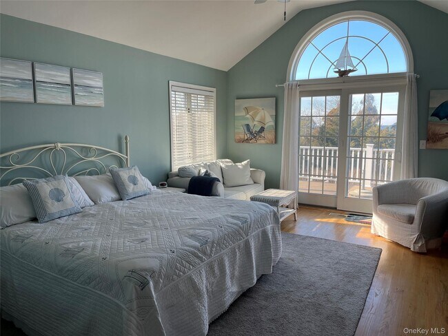 Building Photo - 270 N Sea Dr