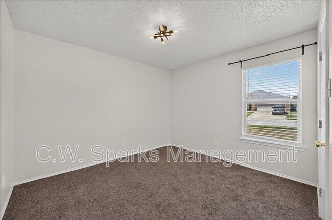 Building Photo - 844 Canyon Cove Dr