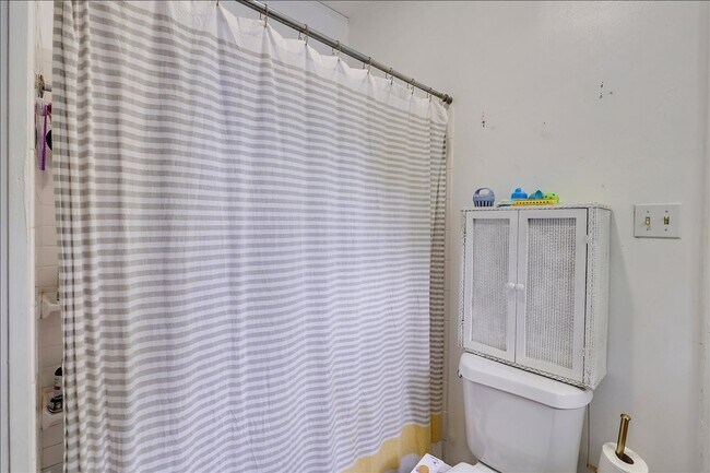 Building Photo - 3 bed 2 bath Home in Historic Belhaven