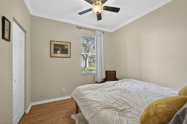 Building Photo - 3055 Grandiflora Dr