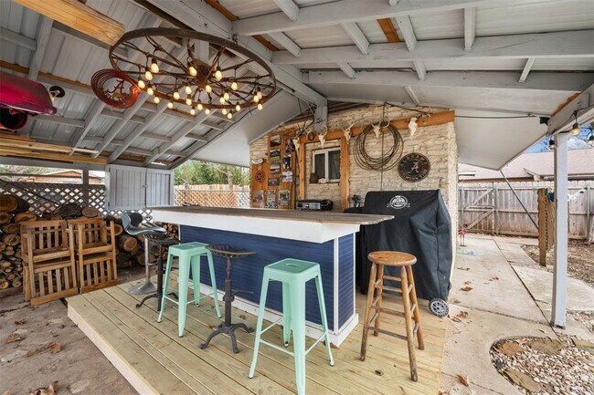 Building Photo - 117 Shady Oak Dr