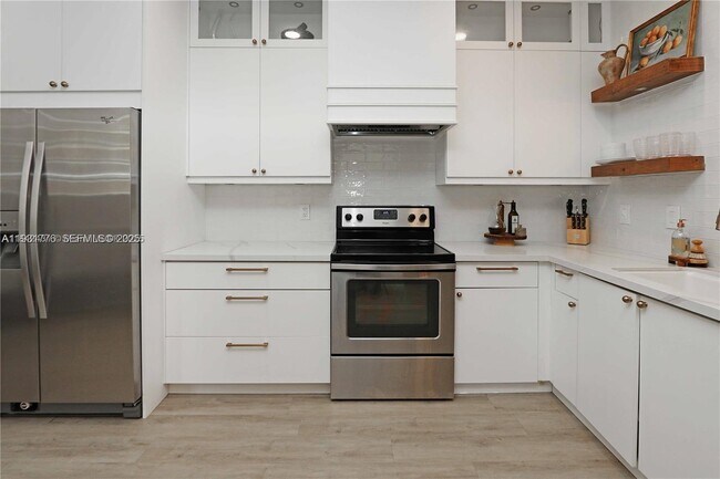 Building Photo - 4333 Vineyard Cir