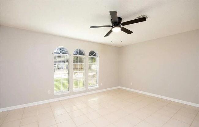 Building Photo - 7019 Bent Branch Dr