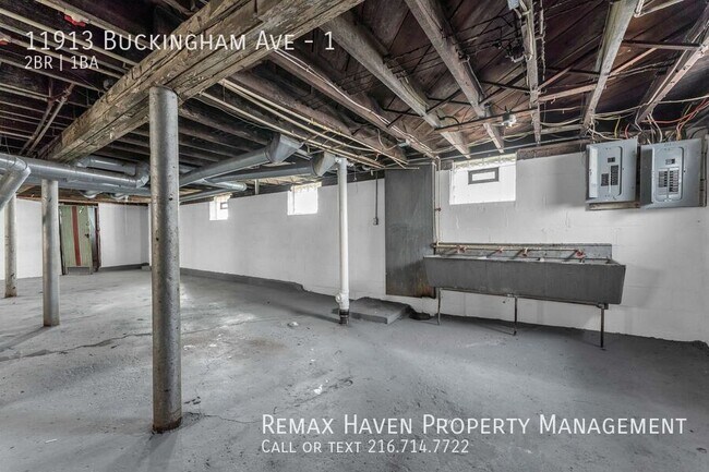 Building Photo - 11913 Buckingham Ave