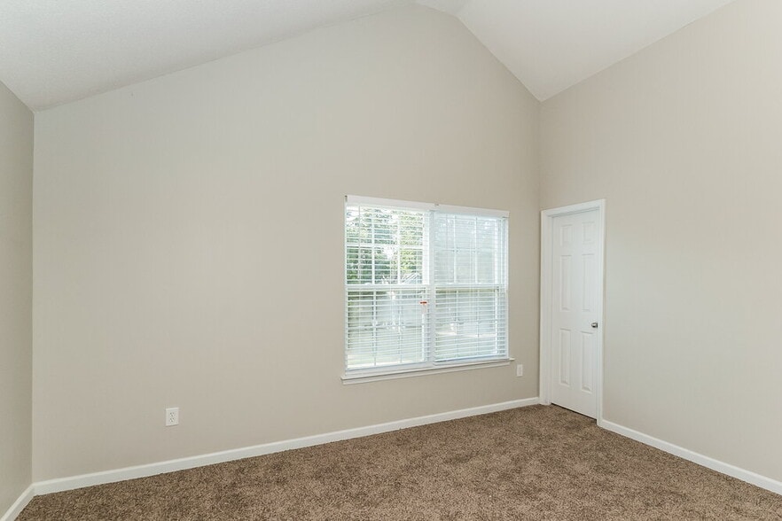 Building Photo - 412 Peterson Dr