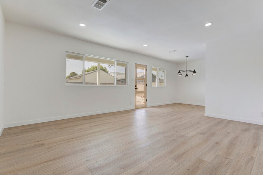 Building Photo - 8051 Etiwanda Ave