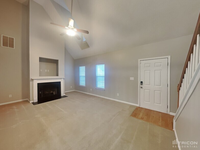 Building Photo - 2023 Westminster Ln